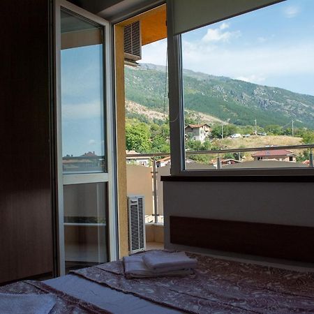 Central Apartment Mountain View Karlovo Exterior foto