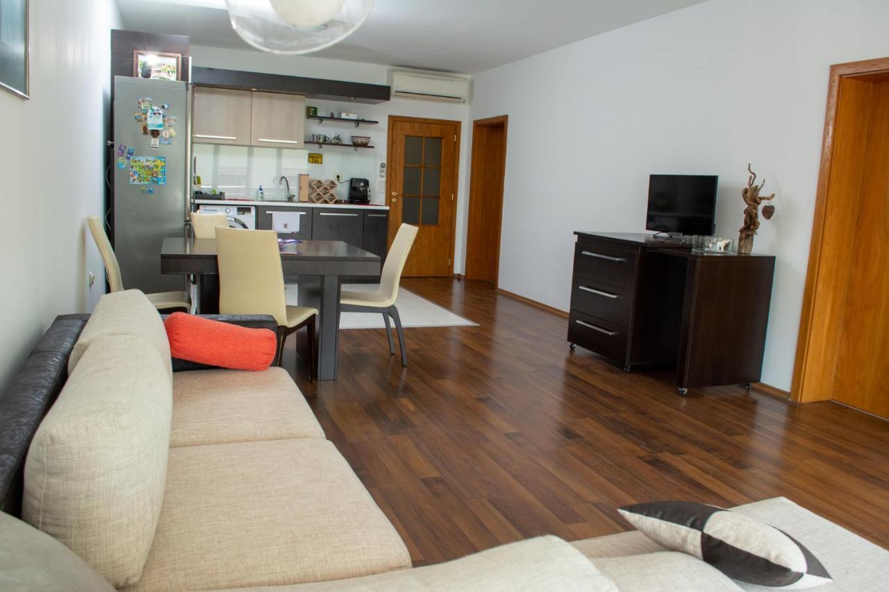 Central Apartment Mountain View Karlovo Exterior foto
