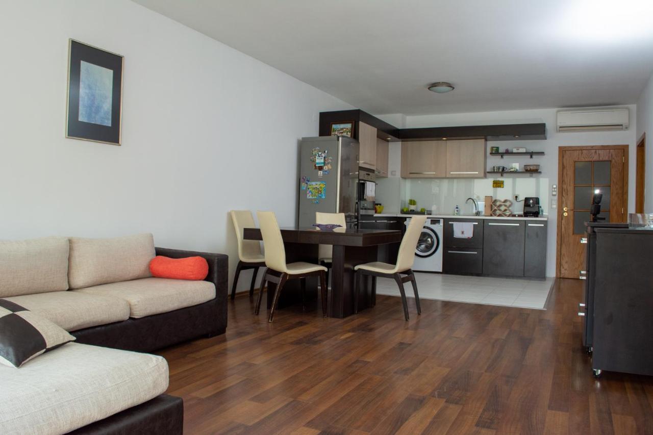 Central Apartment Mountain View Karlovo Exterior foto